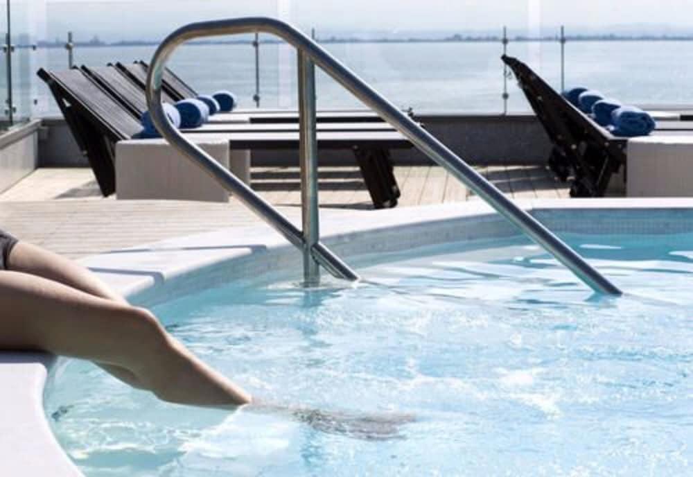 swimming pool spa
