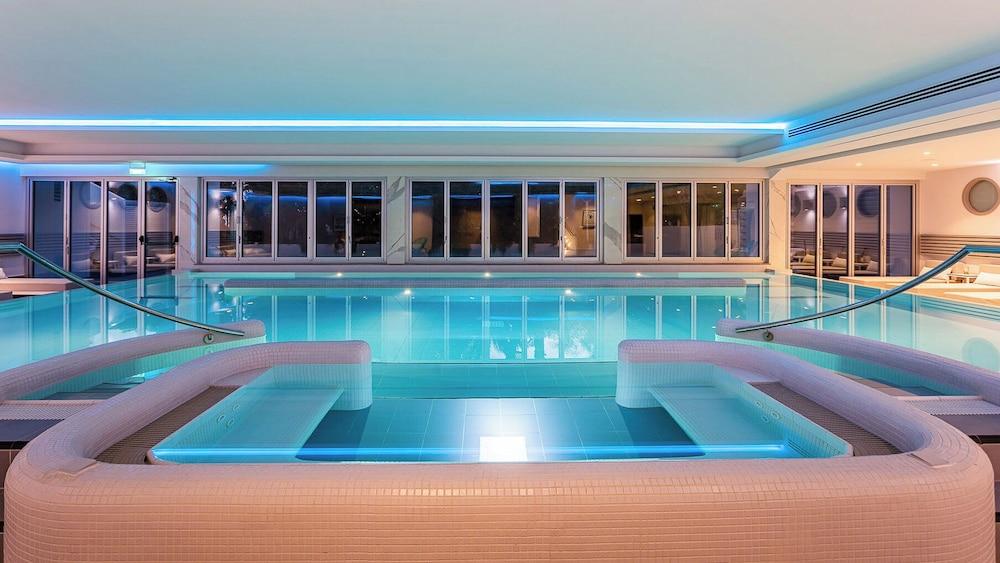 swimming pool spa