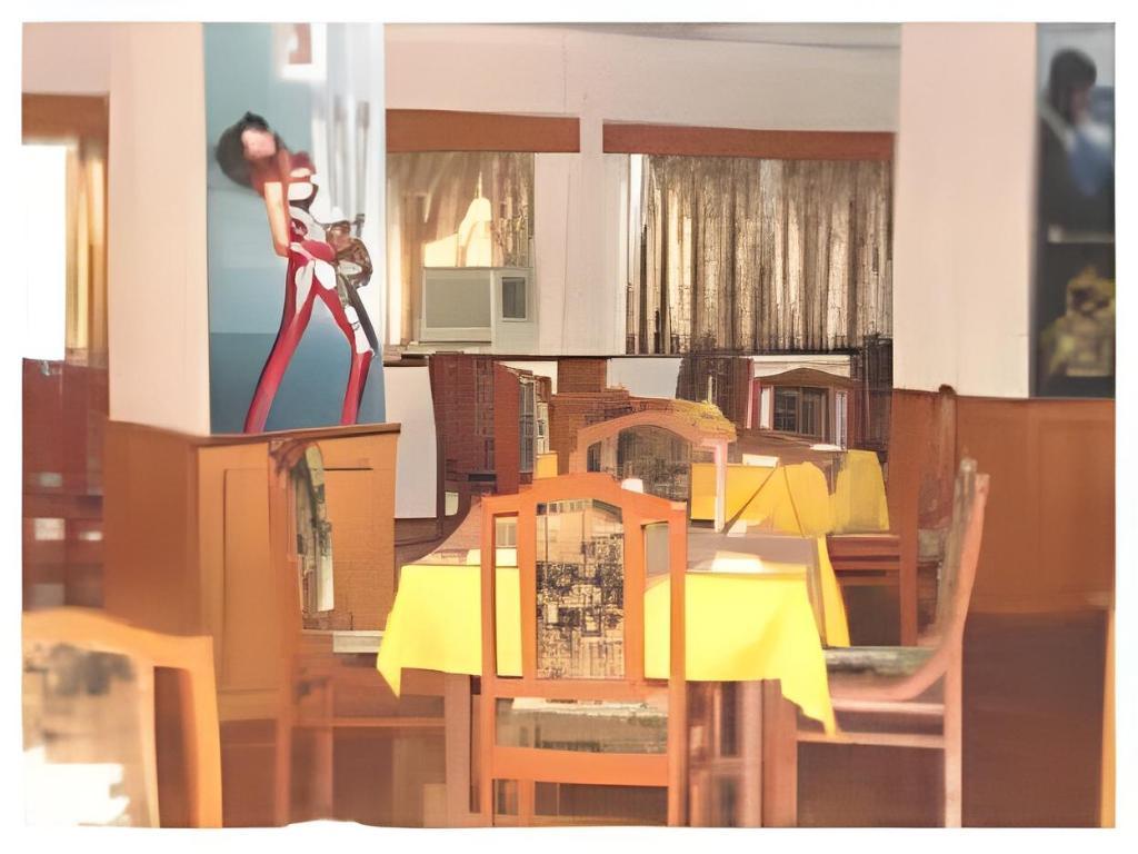 restaurant cafeteria