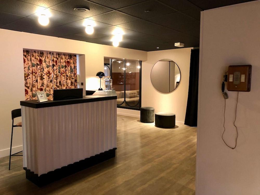 lobby