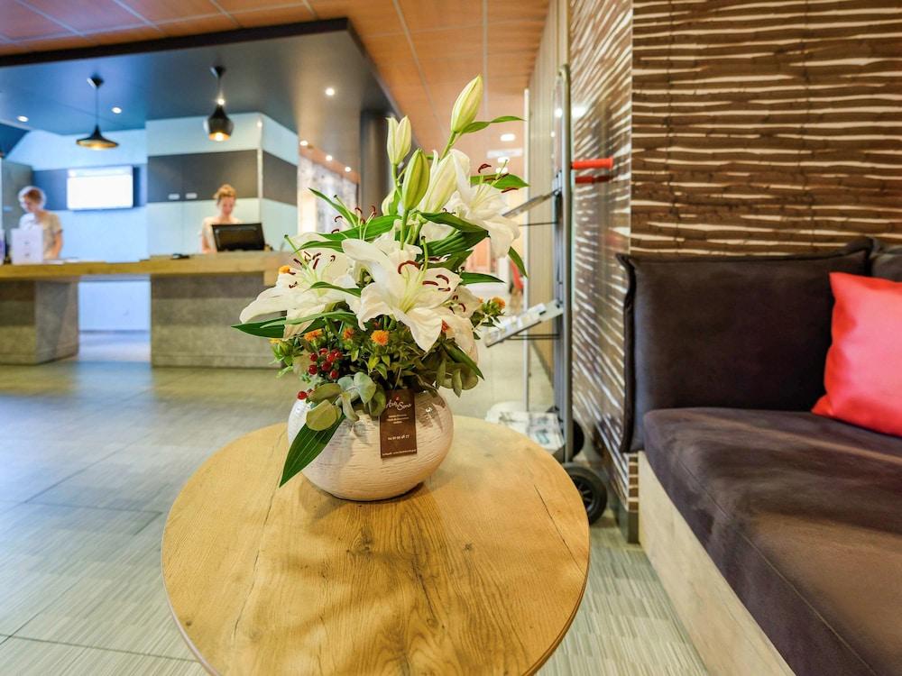 lobby