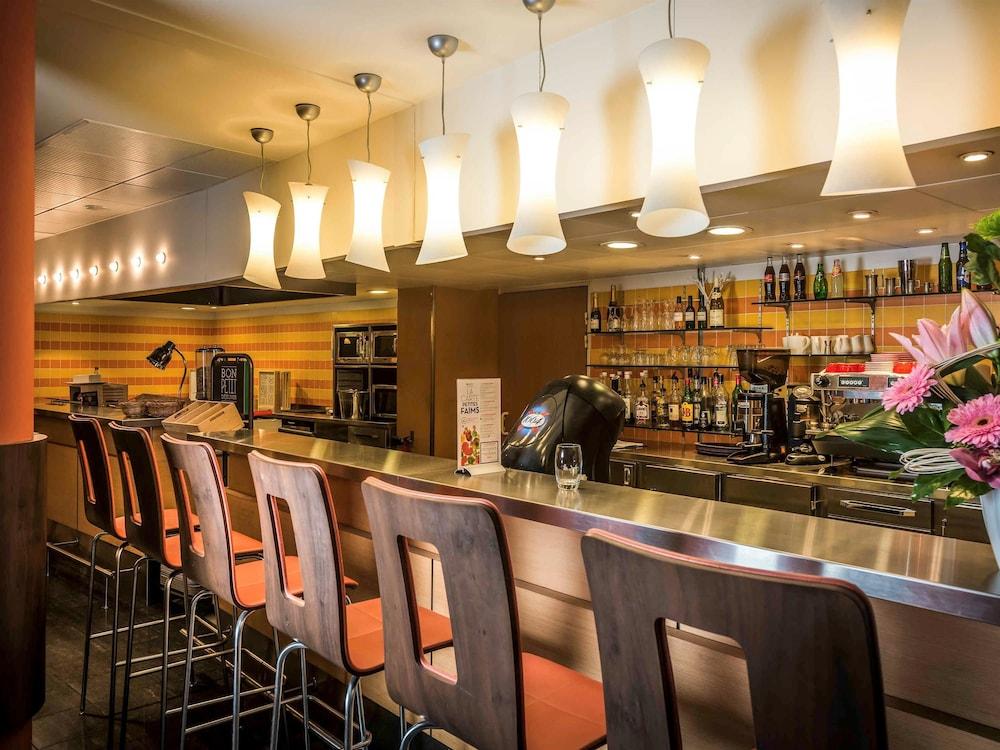 restaurant-cafeteria