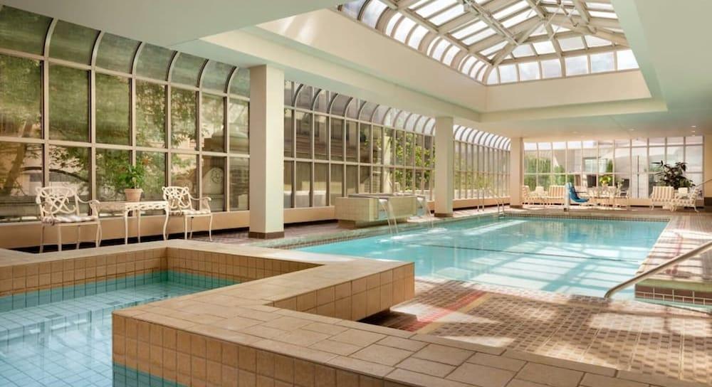 swimming pool spa
