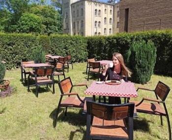 restaurant-cafeteria