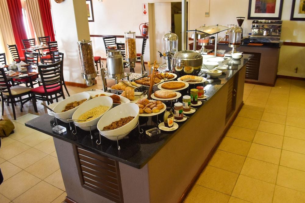 restaurant cafeteria