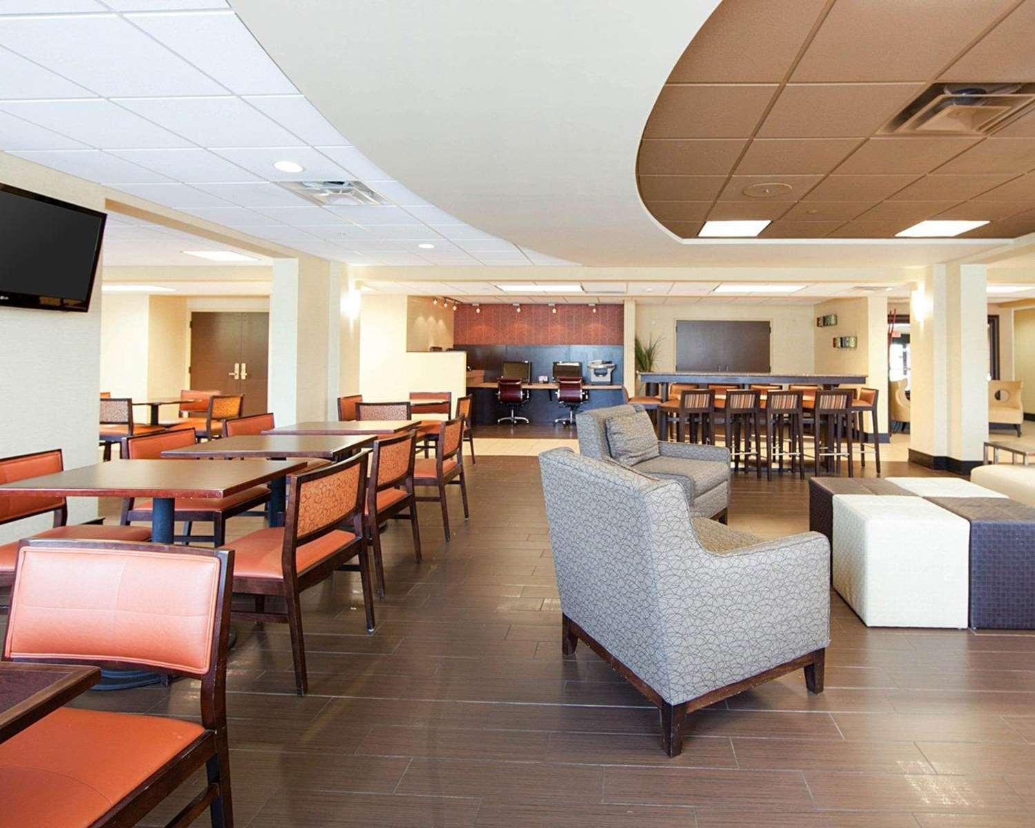 restaurant cafeteria