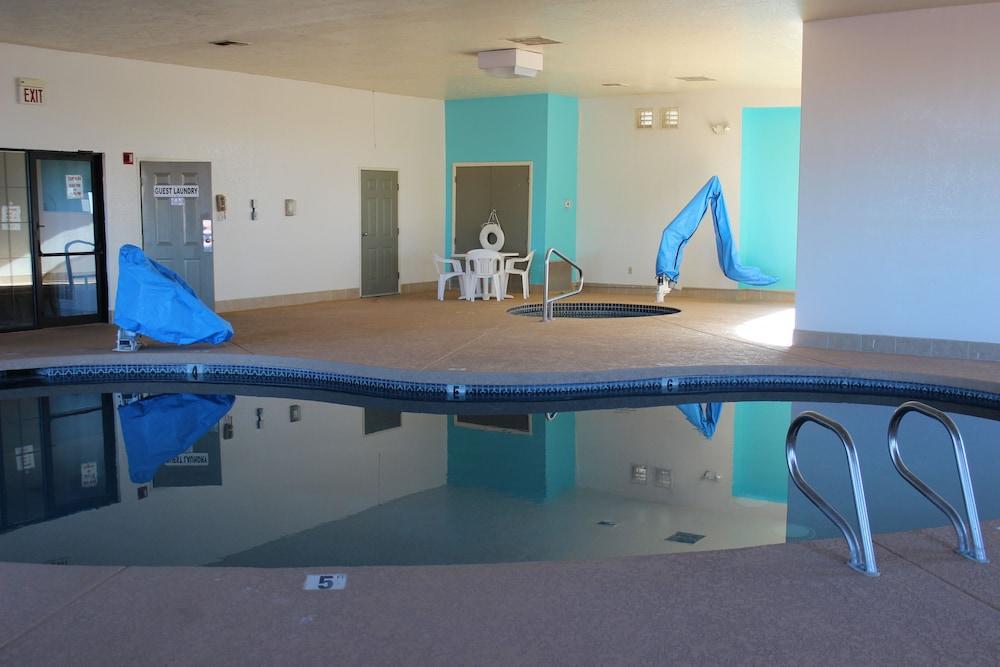 swimming pool spa