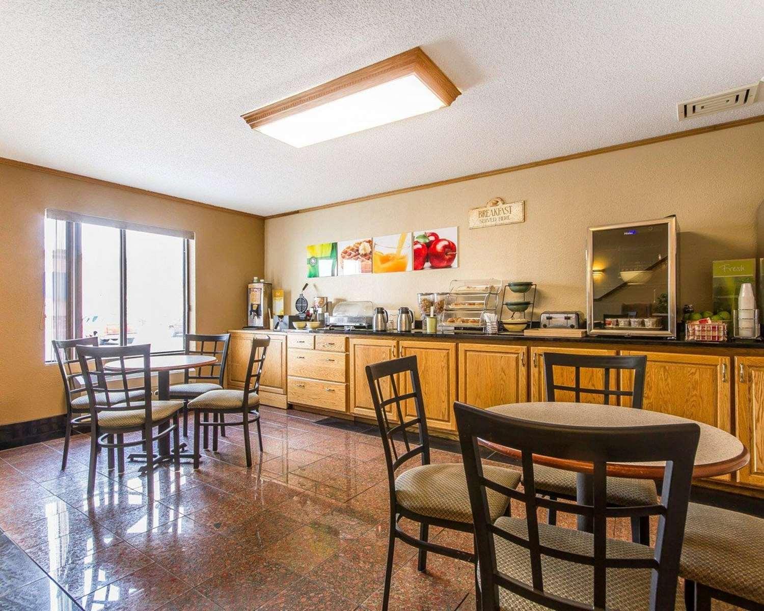 restaurant cafeteria