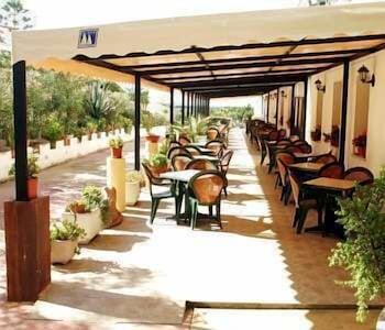 restaurant-cafeteria