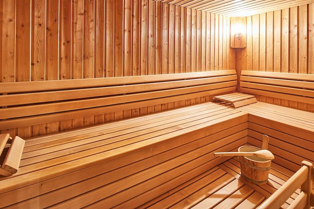 swimming pool spa