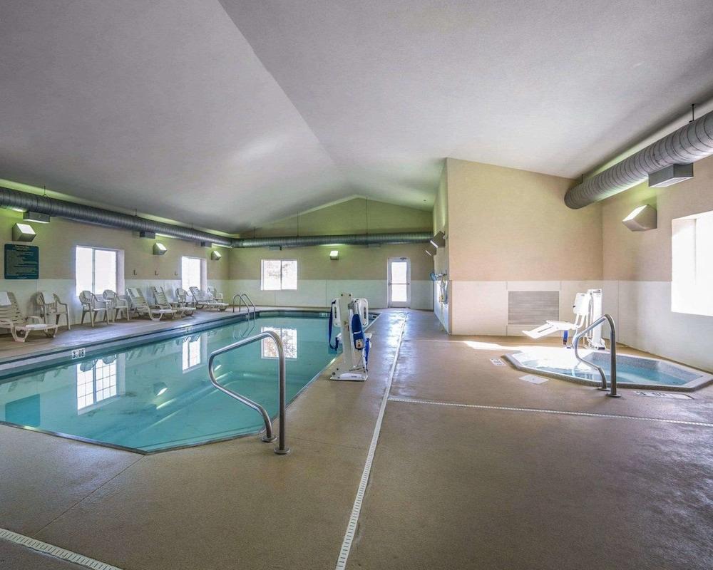 swimming pool spa