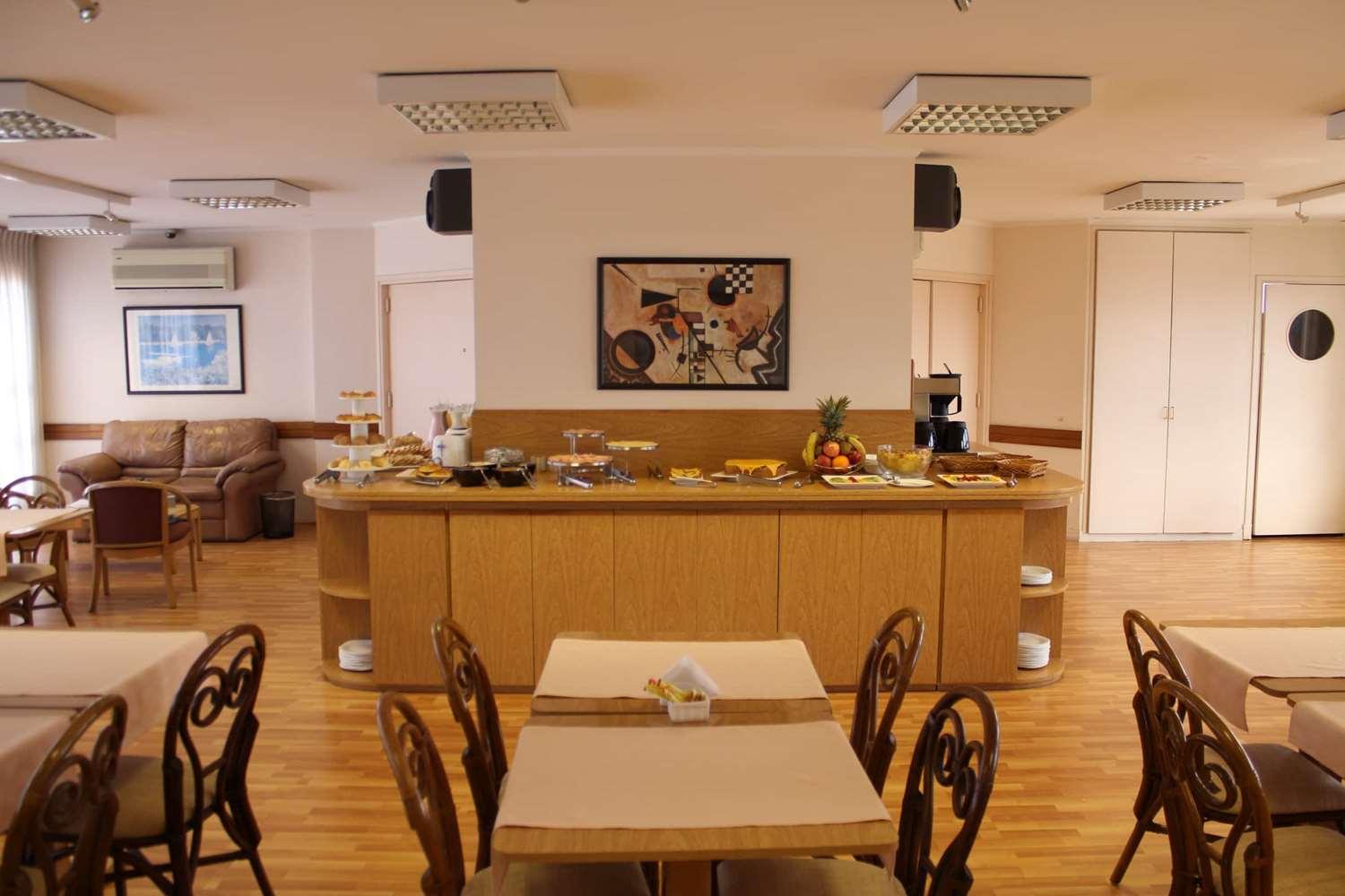 restaurant cafeteria