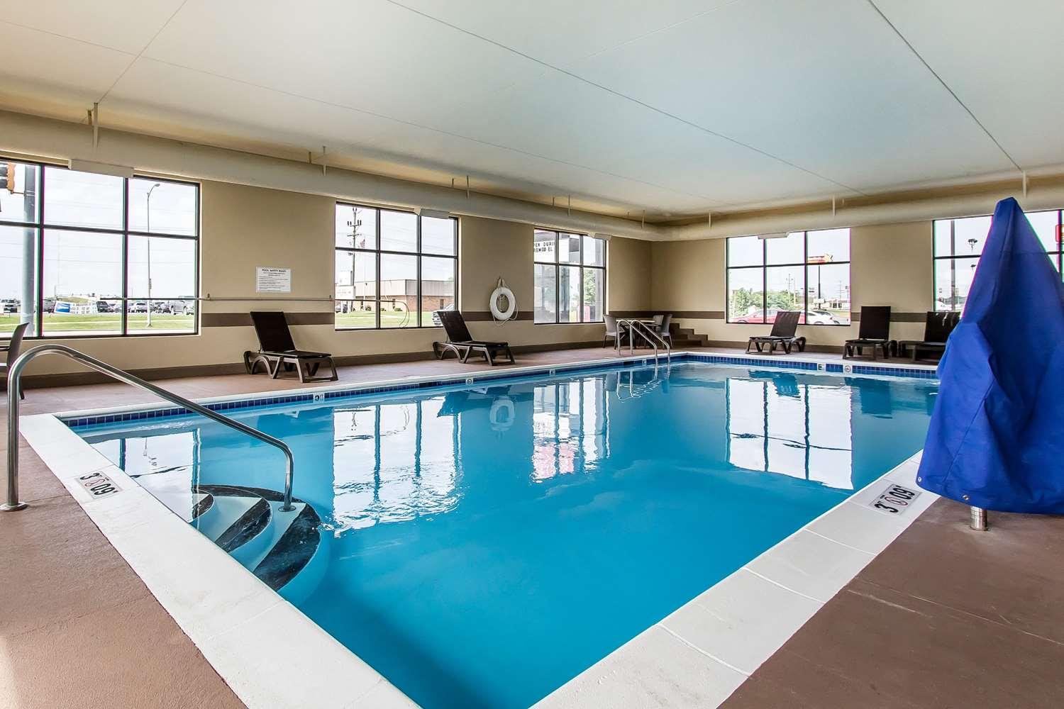 swimming pool spa