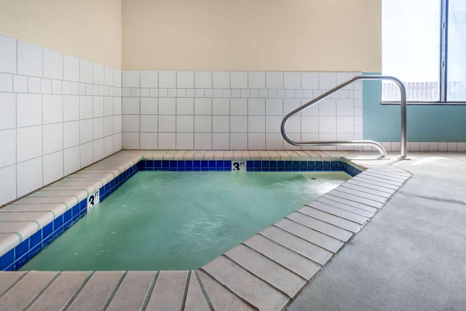 swimming pool spa