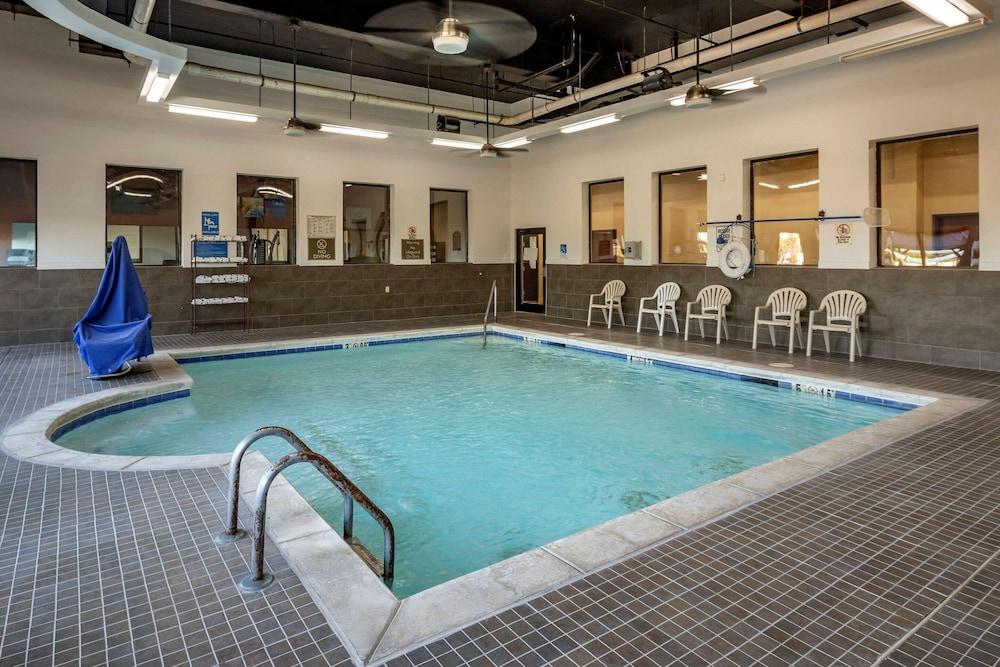 swimming pool spa