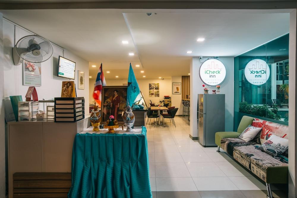 lobby