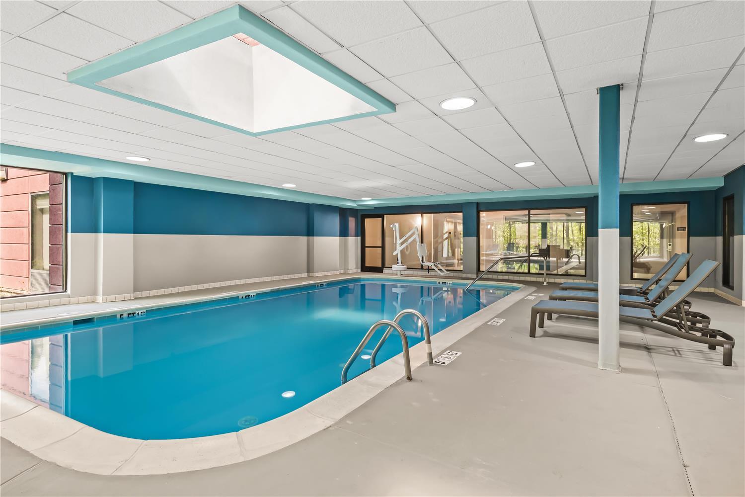 swimming pool spa
