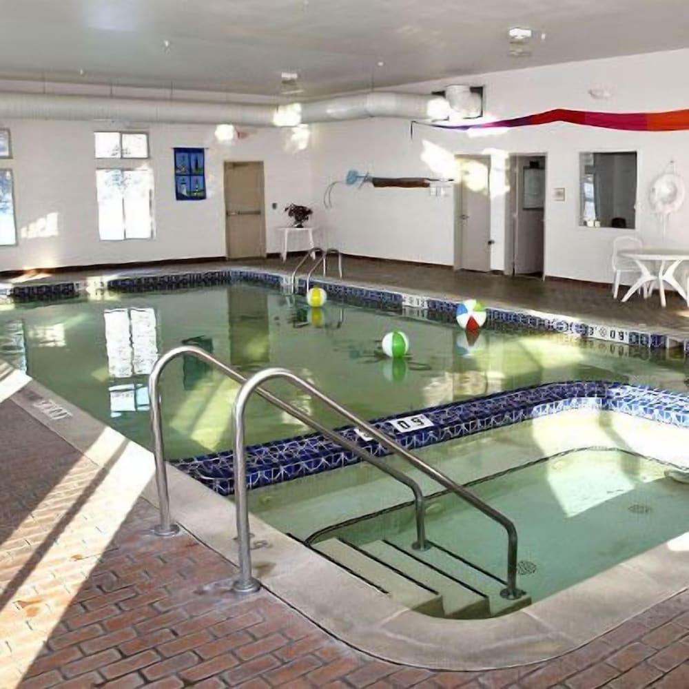swimming pool spa