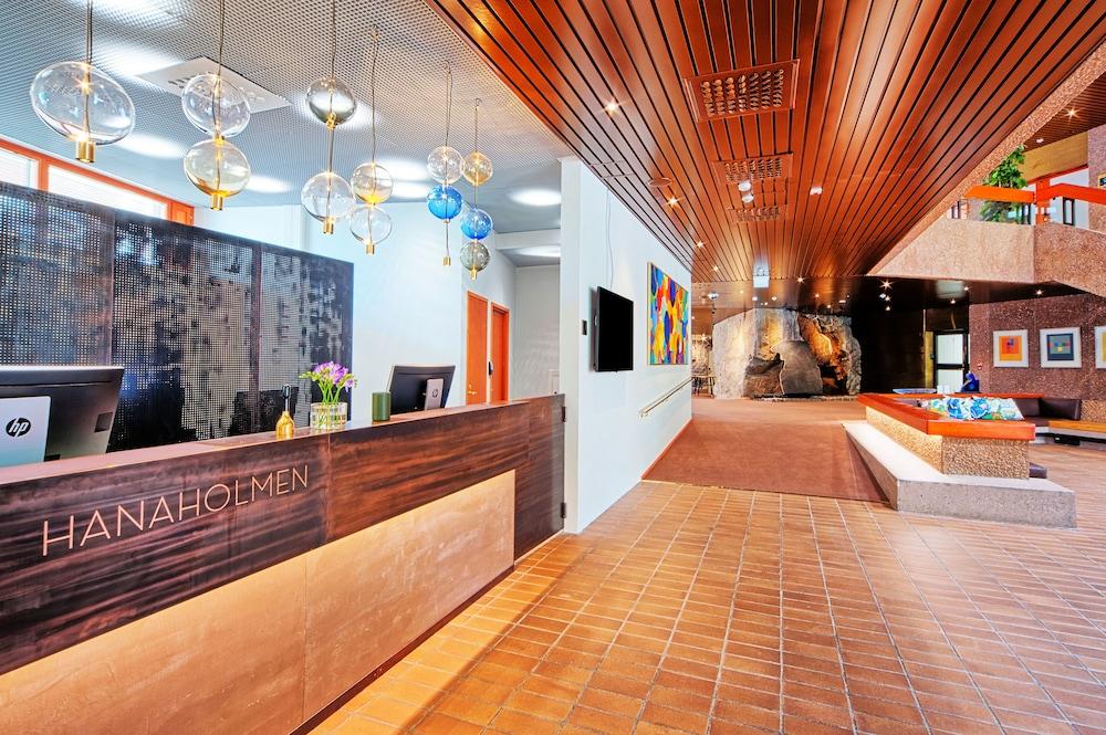 lobby