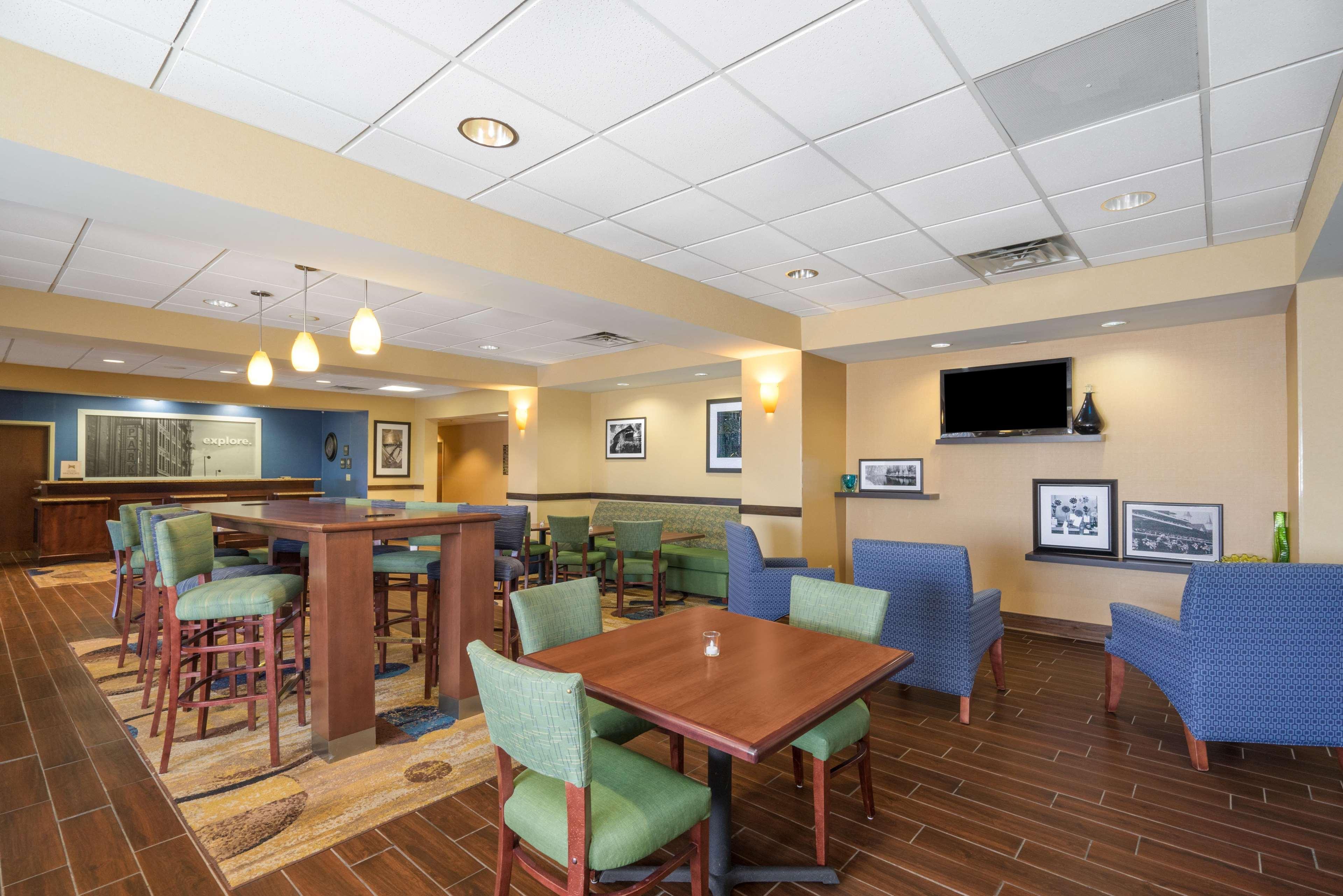 restaurant cafeteria