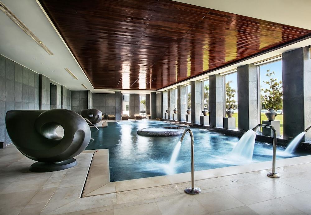 swimming pool spa