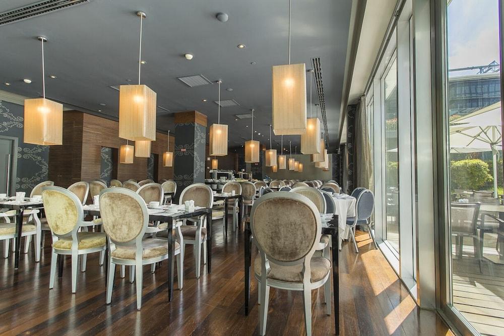 restaurant-cafeteria