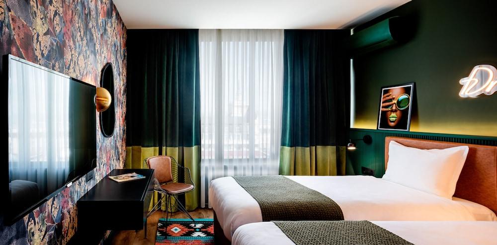 rooms