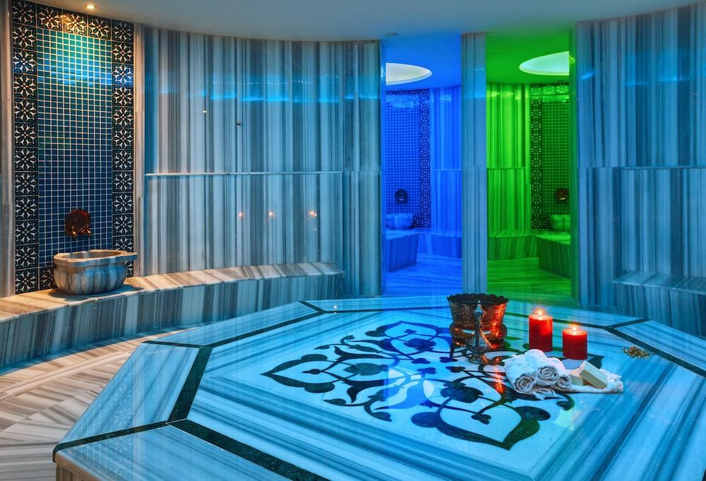 swimming pool spa
