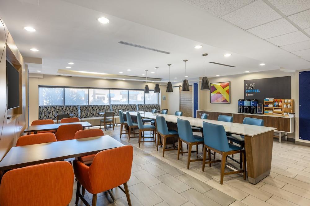 restaurant cafeteria