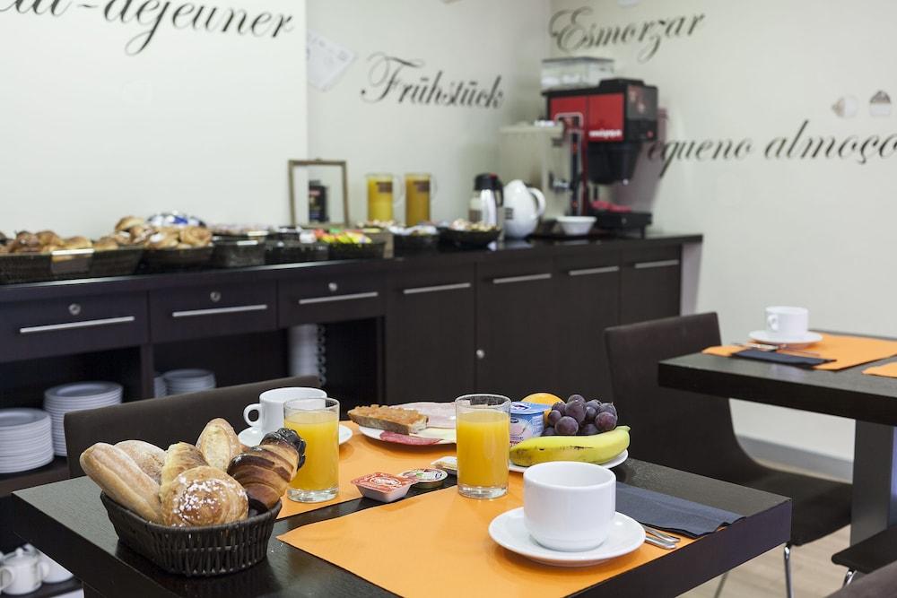 restaurant-cafeteria