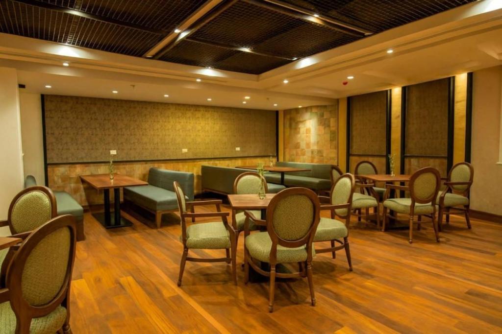 restaurant cafeteria