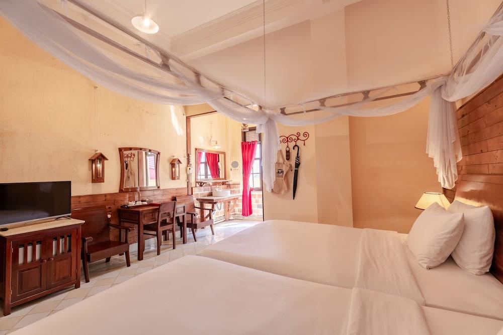 rooms