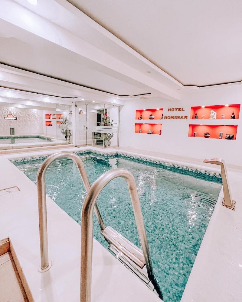 swimming pool spa
