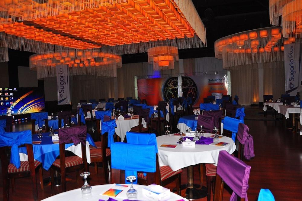 restaurant cafeteria