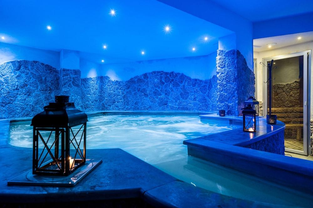 swimming pool spa