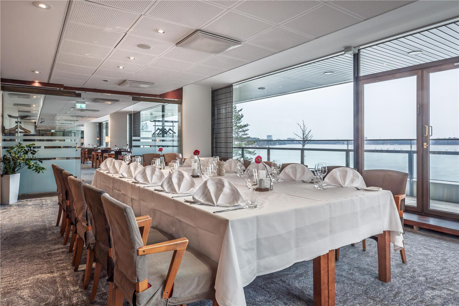 restaurant cafeteria