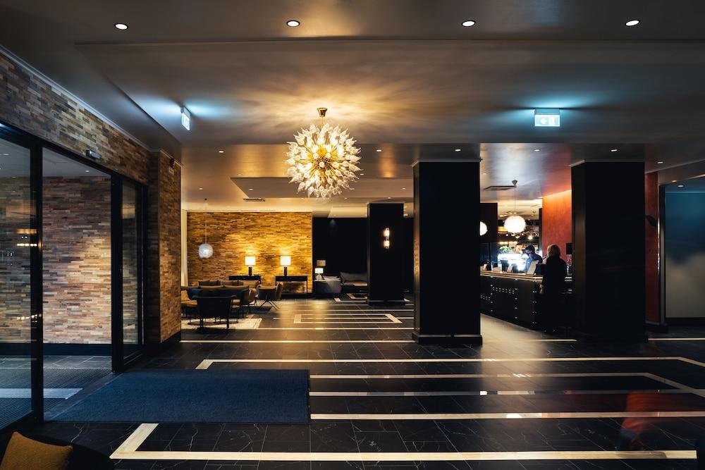 lobby