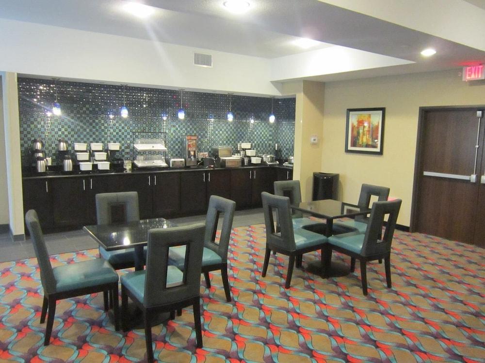 restaurant-cafeteria