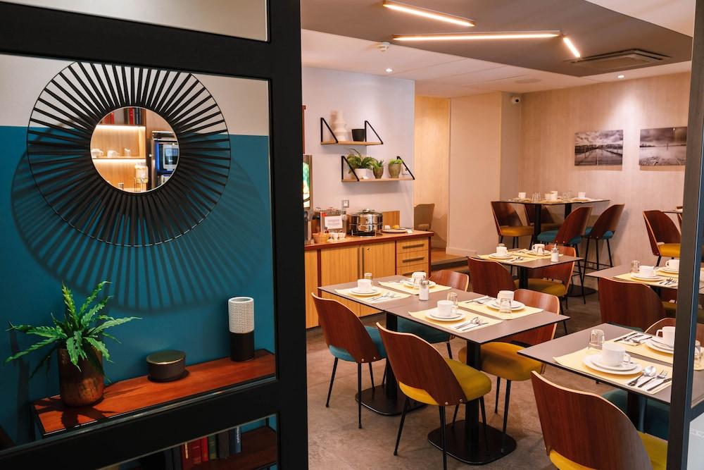 restaurant-cafeteria