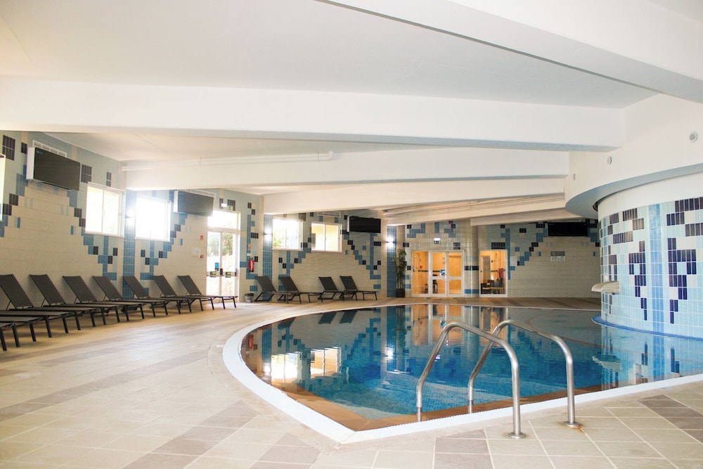 swimming pool spa