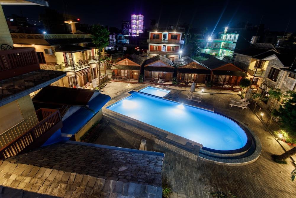 swimming pool spa
