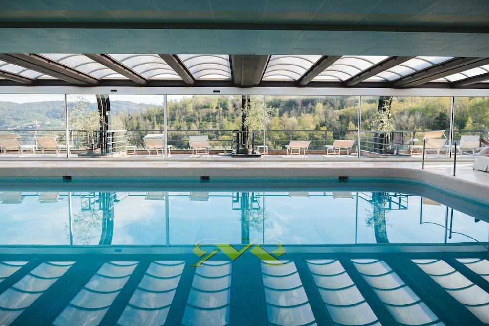 swimming pool spa
