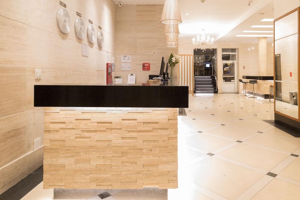 lobby