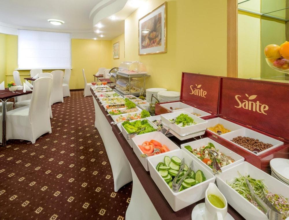 restaurant-cafeteria