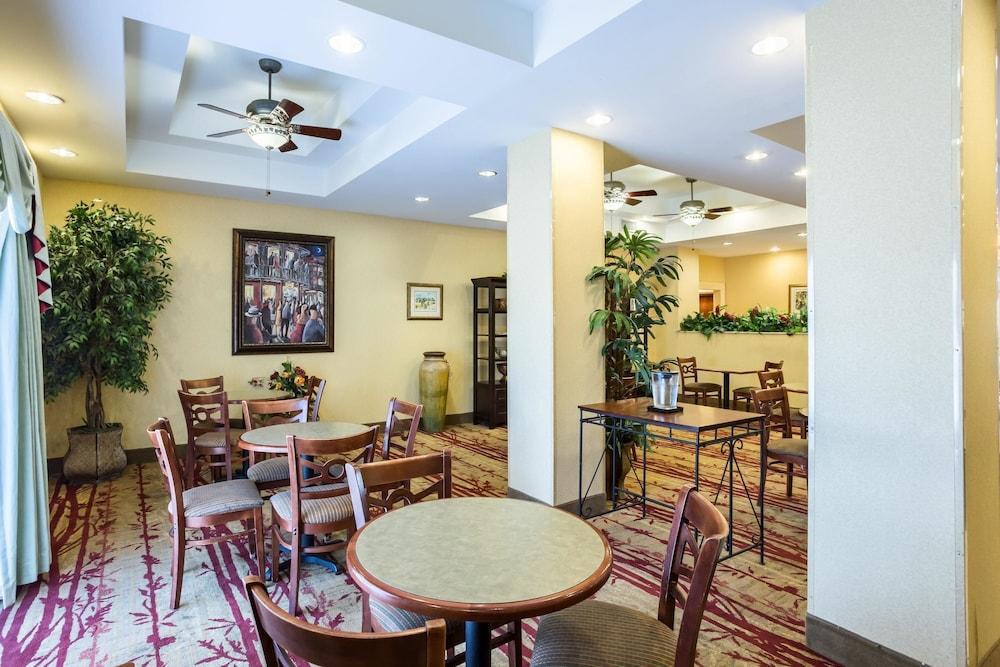 restaurant-cafeteria