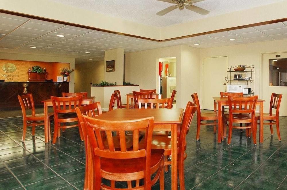 restaurant-cafeteria