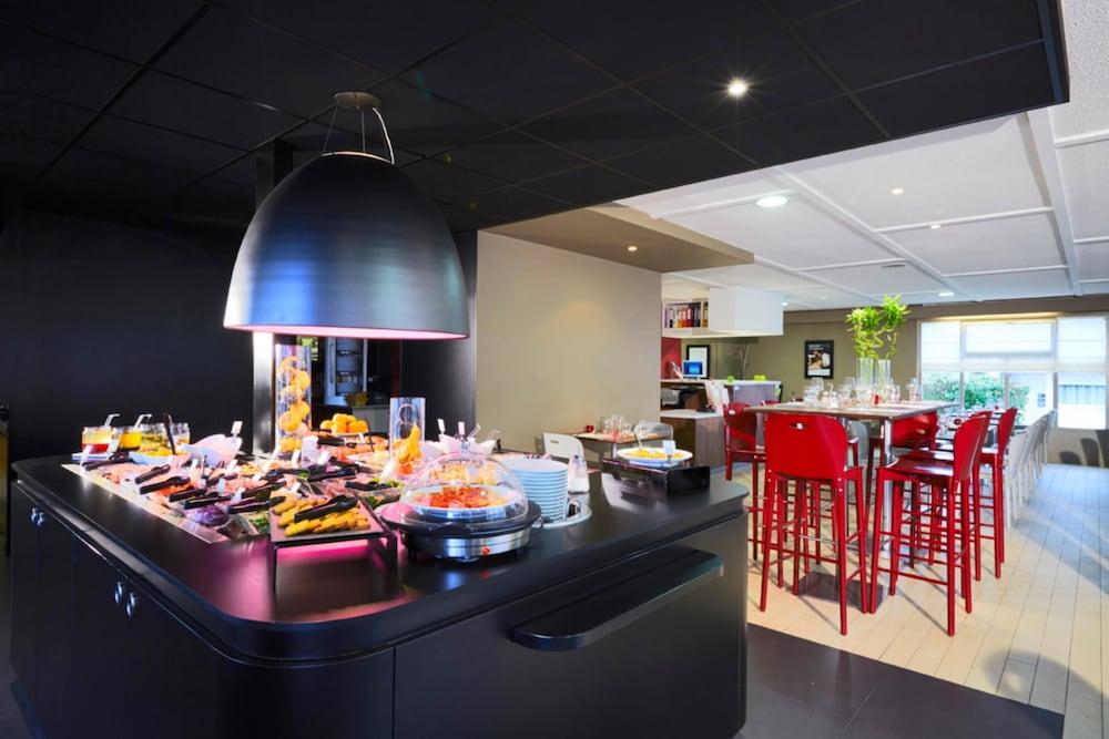 restaurant-cafeteria