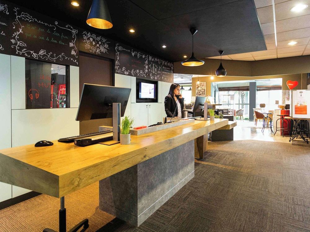 lobby