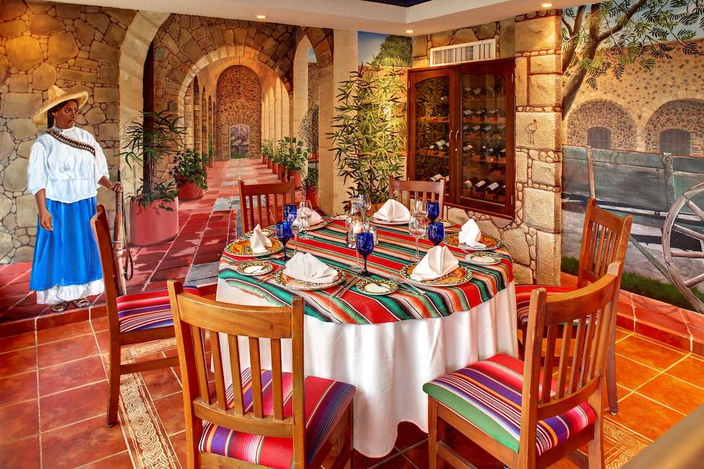 restaurant cafeteria