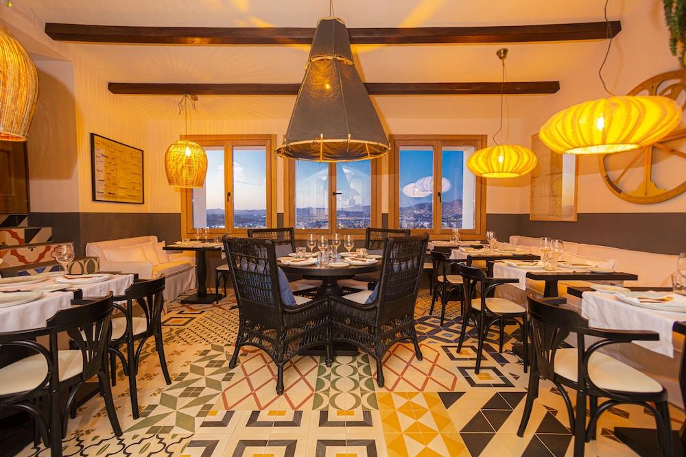 restaurant cafeteria
